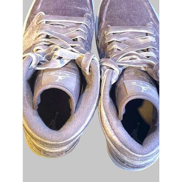 Nike Lavender High-Top Sneakers in Box - Picture 5 of 10